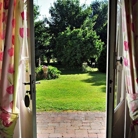 Petit Garros Hotel Fronsac  Екстериор снимка