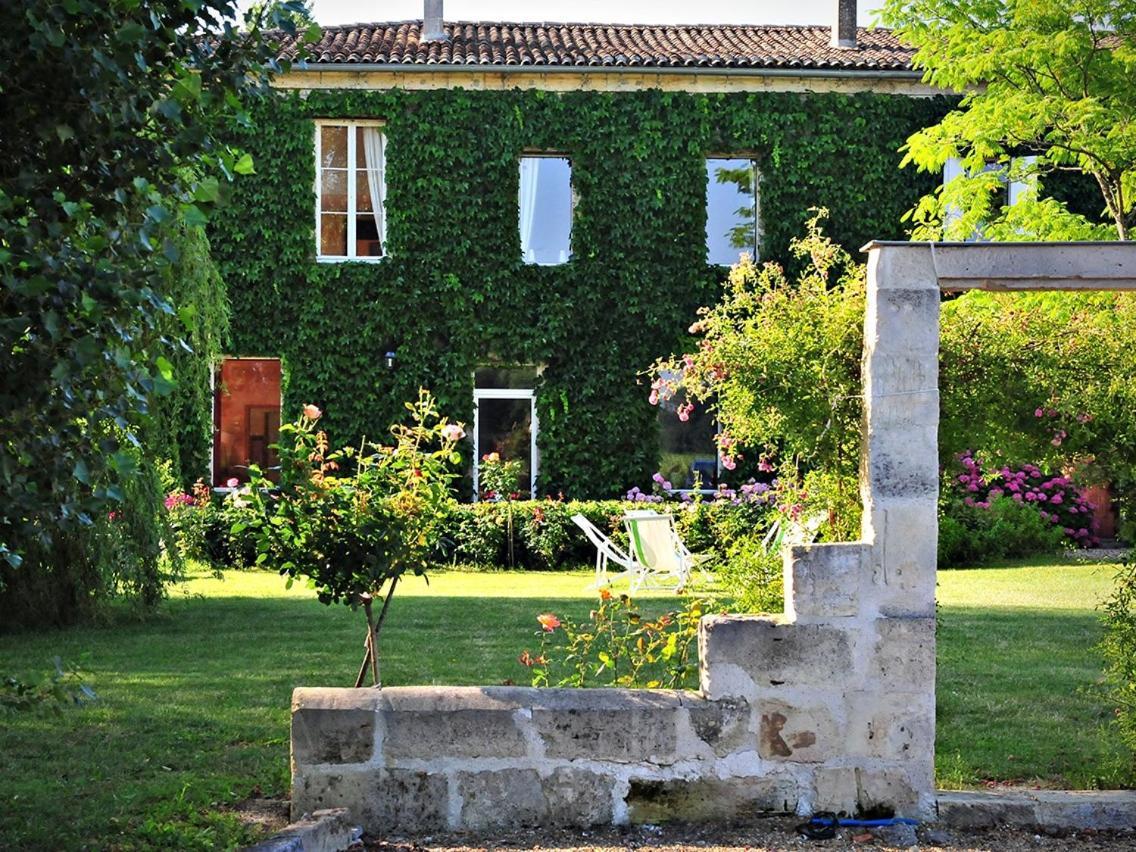 Petit Garros Hotel Fronsac  Екстериор снимка