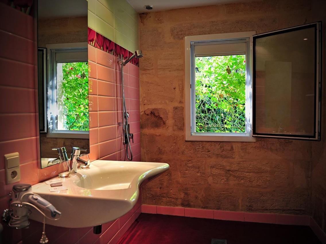 Petit Garros Hotel Fronsac  Екстериор снимка